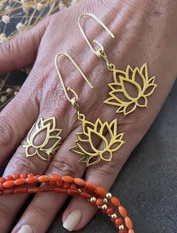 925 Ayar Gümüş Lotus Çiçeği Küpe