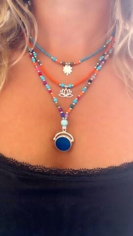 Doğaltaş Gümüş Yonca Lotus Çiçeği Mavi Kuvars Gerçek Taş Kolye Kombin