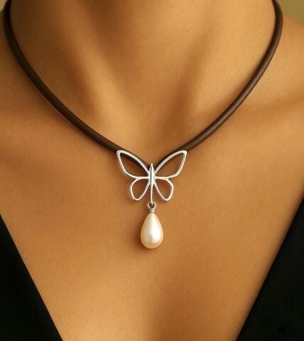 925 Ayar Gümüş Kelebek İnci Kolye