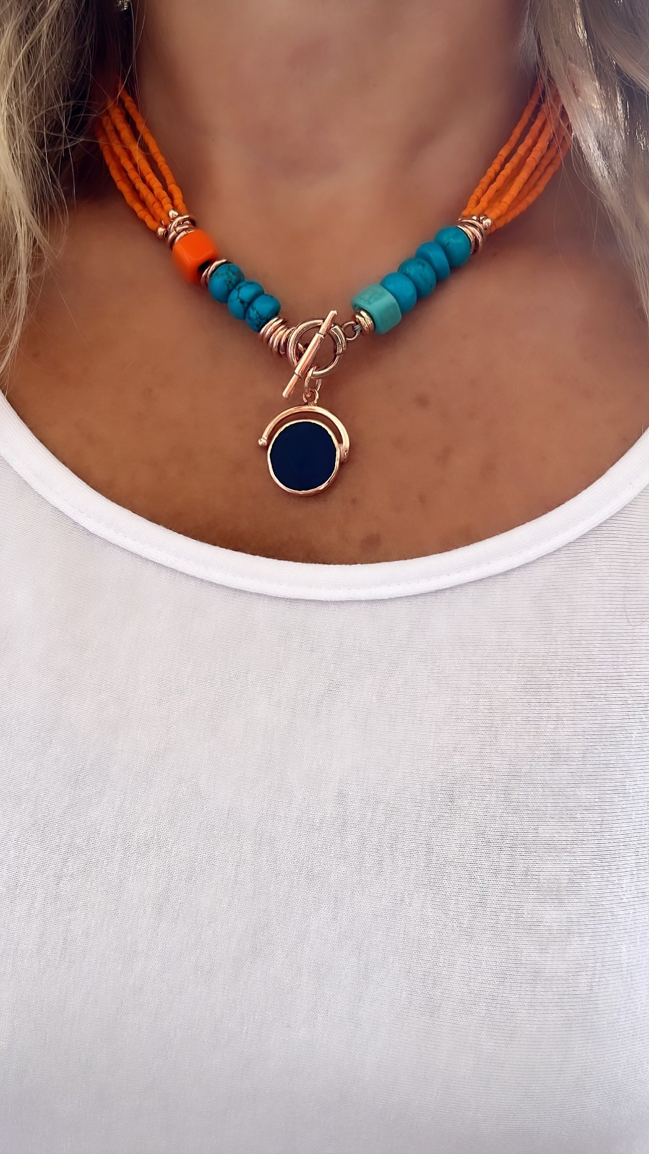 925 Ayar Gümüş Mavi Kuvars Somon Mercan Kolye