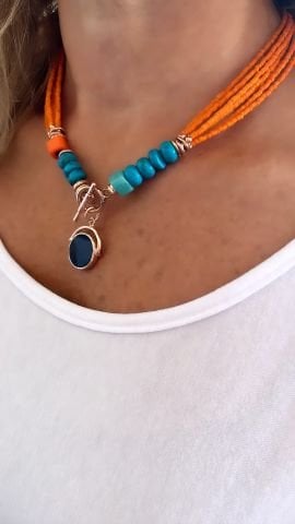 925 Ayar Gümüş Mavi Kuvars Somon Mercan Kolye