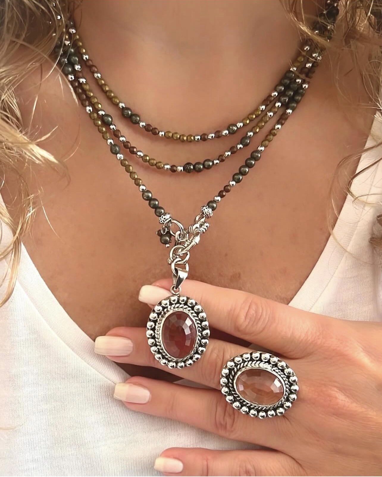 925 Ayar Gümüş Zultanit Kolye